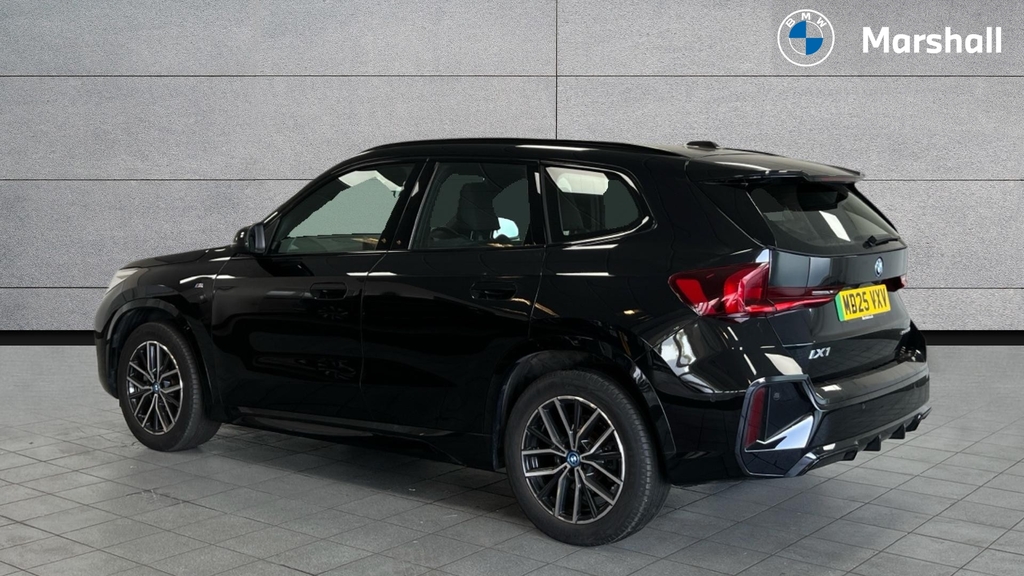 BMW iX1 Ix1 150Kw Edrive20 M Sport 65Kwh Black #2