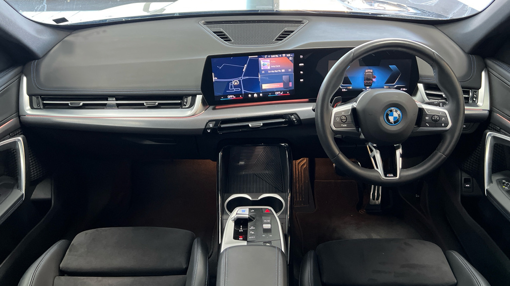 BMW iX1 Ix1 150Kw Edrive20 M Sport 65Kwh Black #4