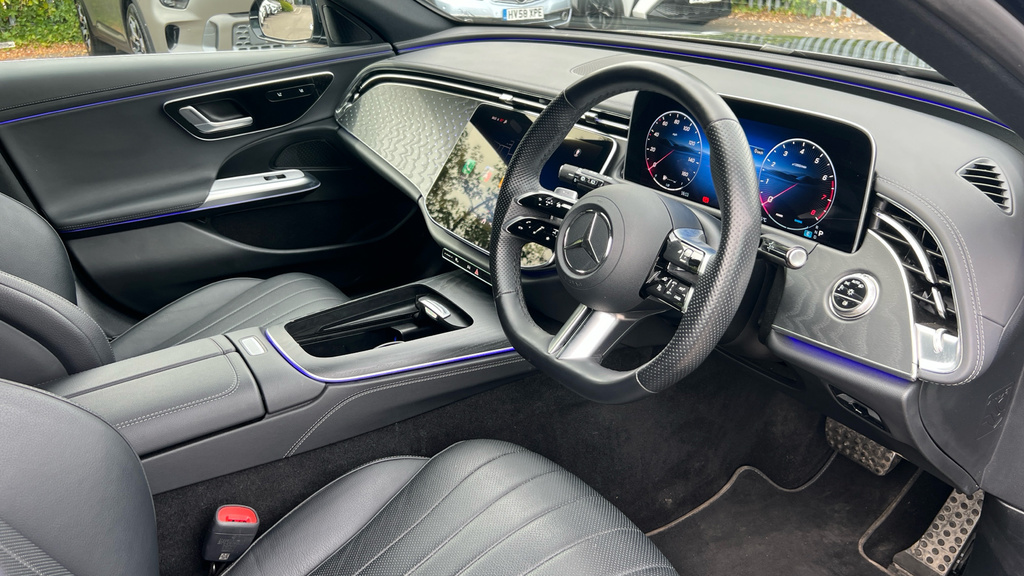 Mercedes-Benz E Class E Class E200 Amg Line 9G-tronic KN25JKX Blue #3
