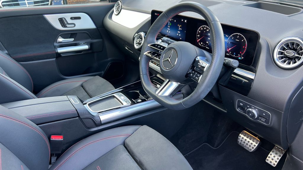 Mercedes-Benz GLA Class Gla 220D 4Matic Amg Line Premium Plus KN25FYZ Black #3