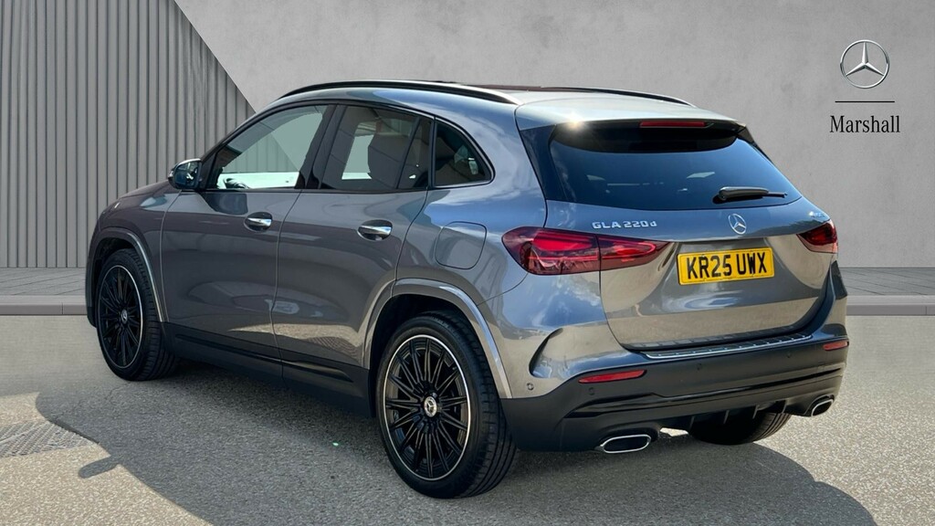 Mercedes-Benz GLA Class Gla 220D 4Matic Amg Line Premium Plus KR25UWX Grey #2