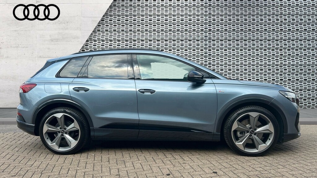 Audi Q4 E Tron Q4 210Kw 45 82Kwh Black Edition KR75YRK Blue #4