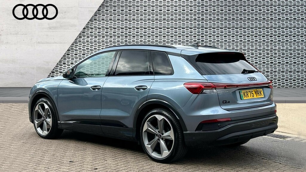 Audi Q4 E Tron Q4 210Kw 45 82Kwh Black Edition KR75YRK Blue #3