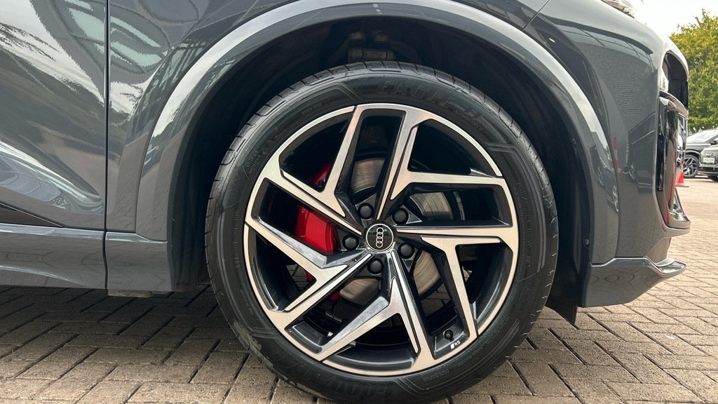 Audi Q6 E-Tron Q6 225Kw Performance 100Kwh Edition 1 S KM75GUU Grey #5