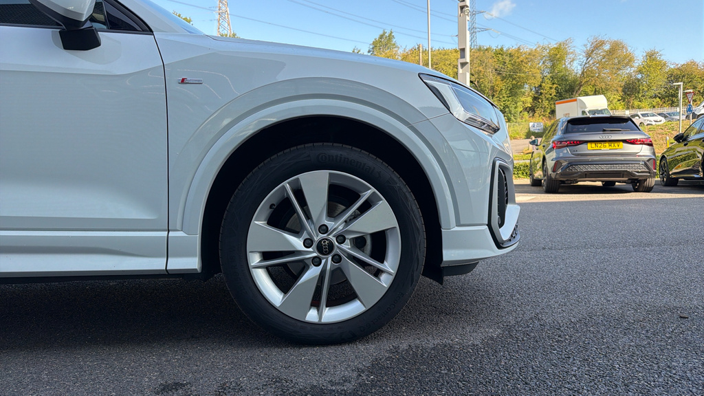 Audi Q2 Q2 35 Tfsi S Line OW75CRF White #5