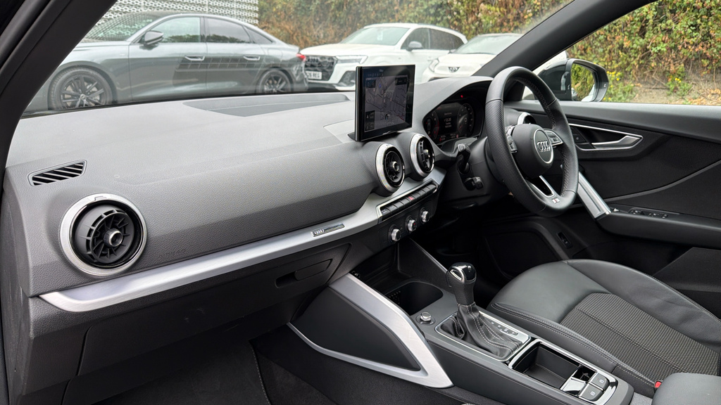 Audi Q2 Q2 35 Tfsi S Line S Tronic OW75CHX Black #2