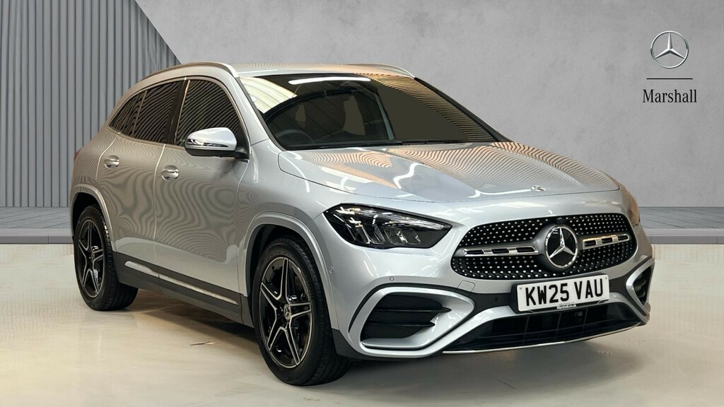 Mercedes-Benz GLA Class Gla 220D 4Matic Amg Line Executive Silver