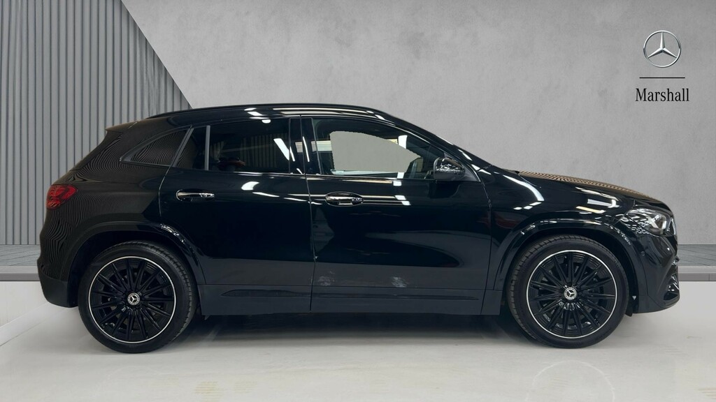Mercedes-Benz GLA Class Gla 220D 4Matic Amg Line Premium Plus KS25FZX Black #4