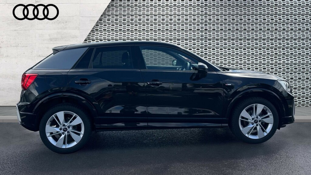 Audi Q2 Q2 35 Tfsi S Line S Tronic OW75CFJ Black #4