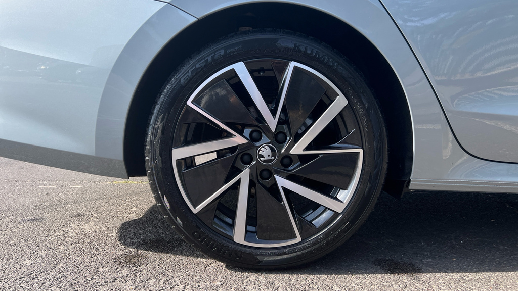 Skoda Octavia Octavia 1.5 Tsi 150 E-tec Sportline Dsg Silver #5