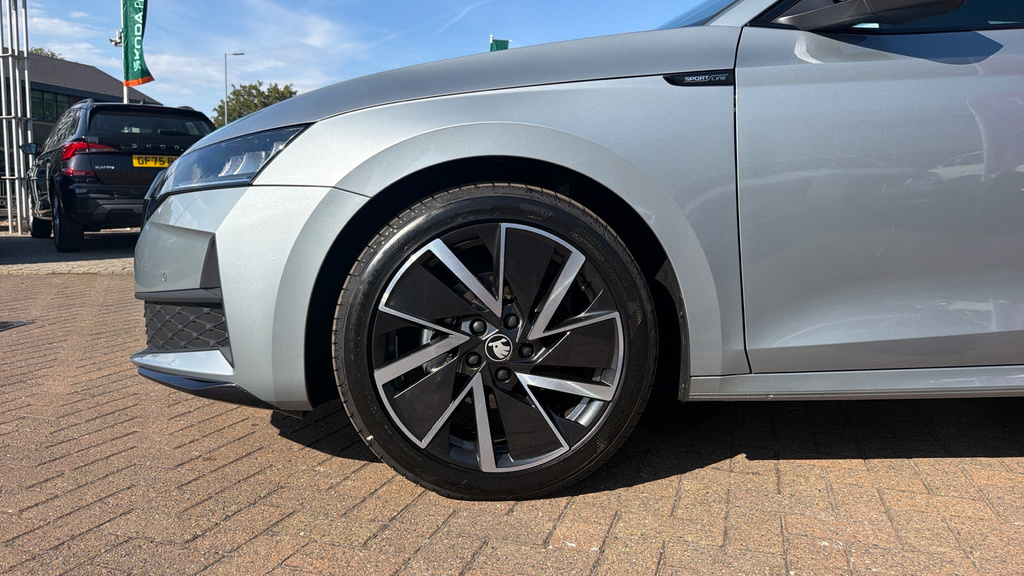 Skoda Octavia Octavia Estate Sportline 1.5 Tsi 150 Ps 6G Man Grey #19