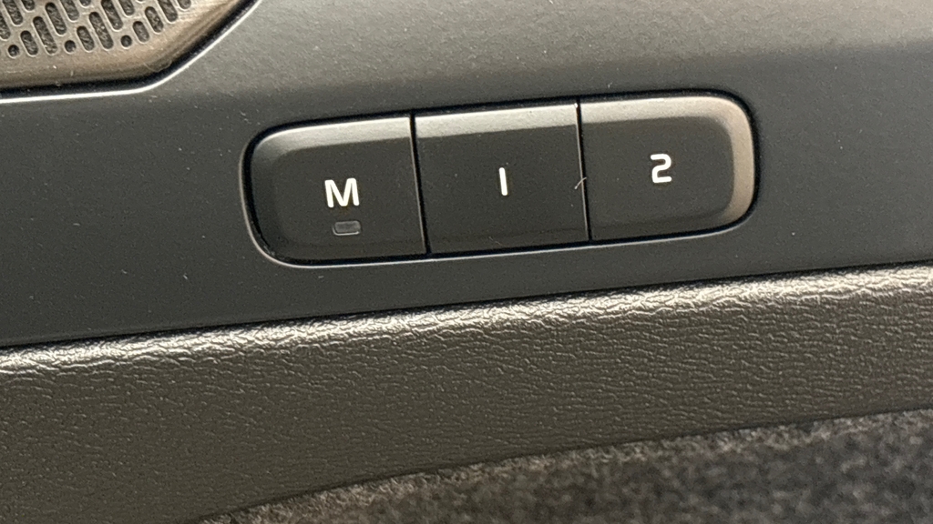 Volvo XC40 Recharge Plus, T4 Plug-in Hybrid, Grey #25