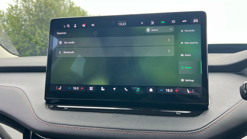 Skoda ENYAQ 150Kw 80 Ecosuite 82Kwh 125Kw White #65