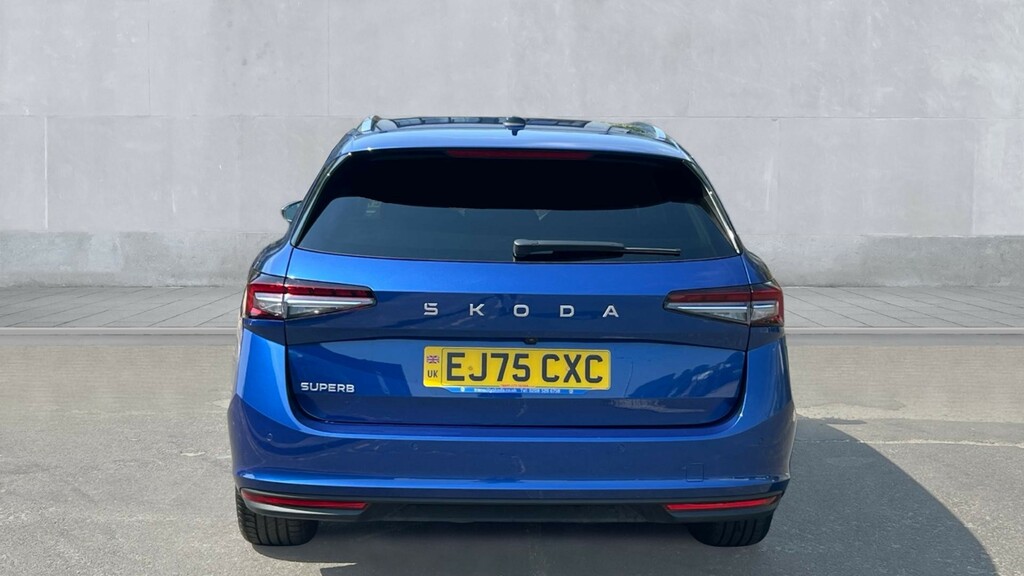 Skoda Superb Skoda Superb Estate 1.5 Tsi Iv Se L Dsg Grey #11