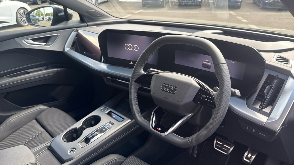 Audi Q4 Suv Launch Edition E-tron Performance 210, GD26AWX Green #6
