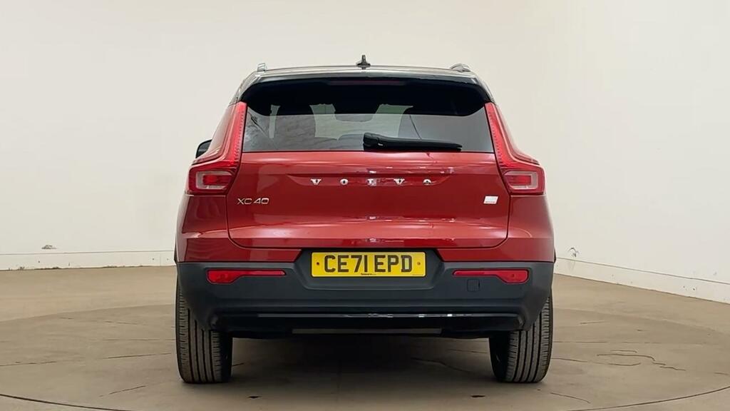 Volvo XC40 Xc40 1.5 T5 Recharge Phev R Design Red #4