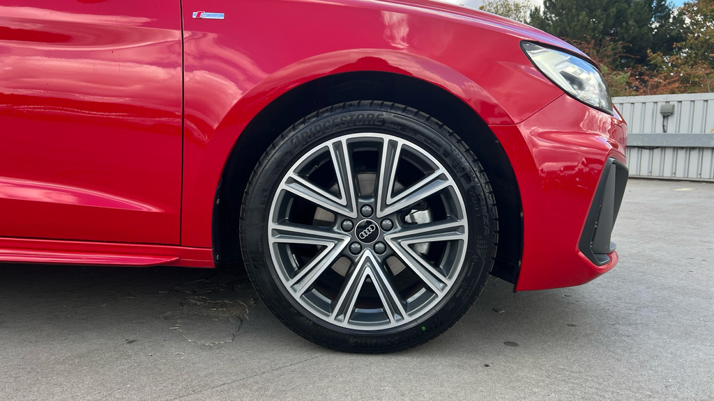 Audi A1 A1 35 Tfsi S Line S Tronic KU75ZPD Red #5