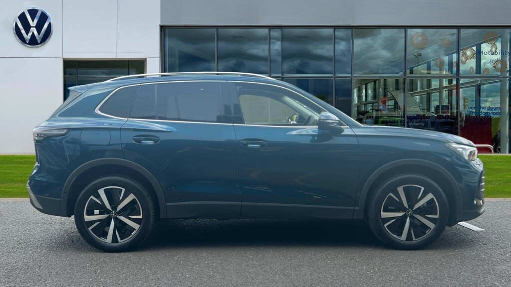 Volkswagen Tiguan Tiguan 1.5 Tsi Ehybrid Elegance Dsg Blue #4