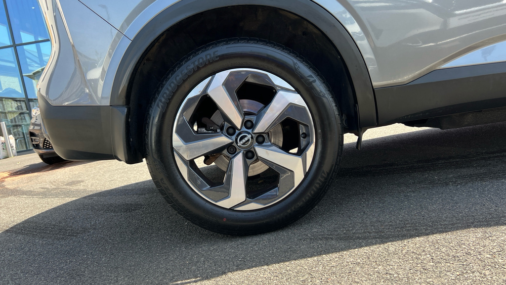 Nissan Qashqai 1.3 Dig-t Mh 158 4Wd N-connecta X-tronic With White #21