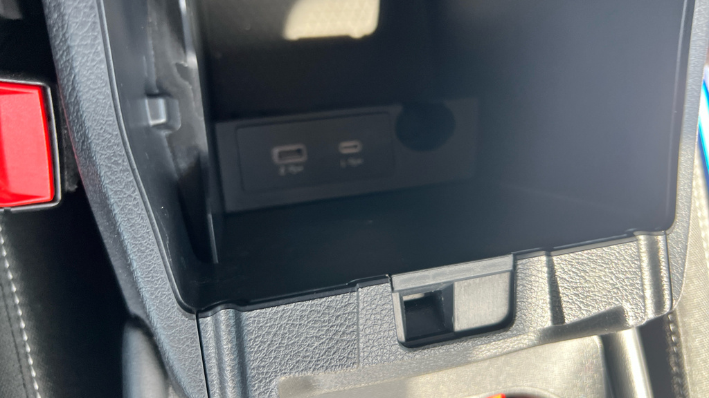 Nissan Qashqai 1.3 Dig-t Mh 158 4Wd N-connecta X-tronic With White #45