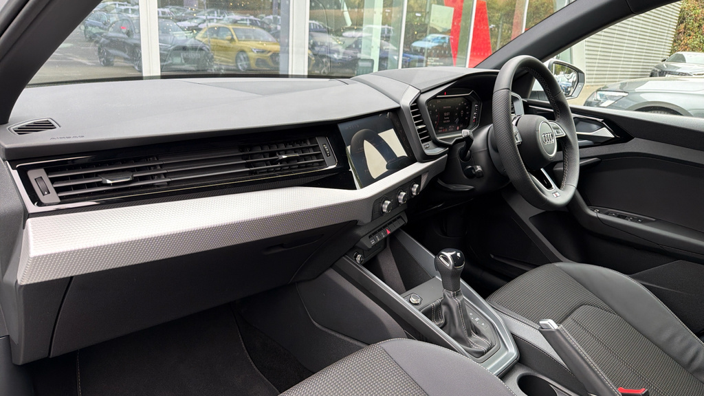 Audi A1 A1 35 Tfsi S Line S Tronic KU26ZGA White #2