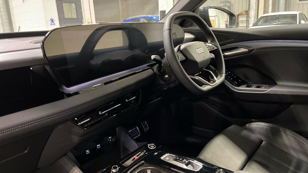 Audi Q6 E-Tron Q6 225Kw Performance 100Kwh S Line KS75YCF Black #2