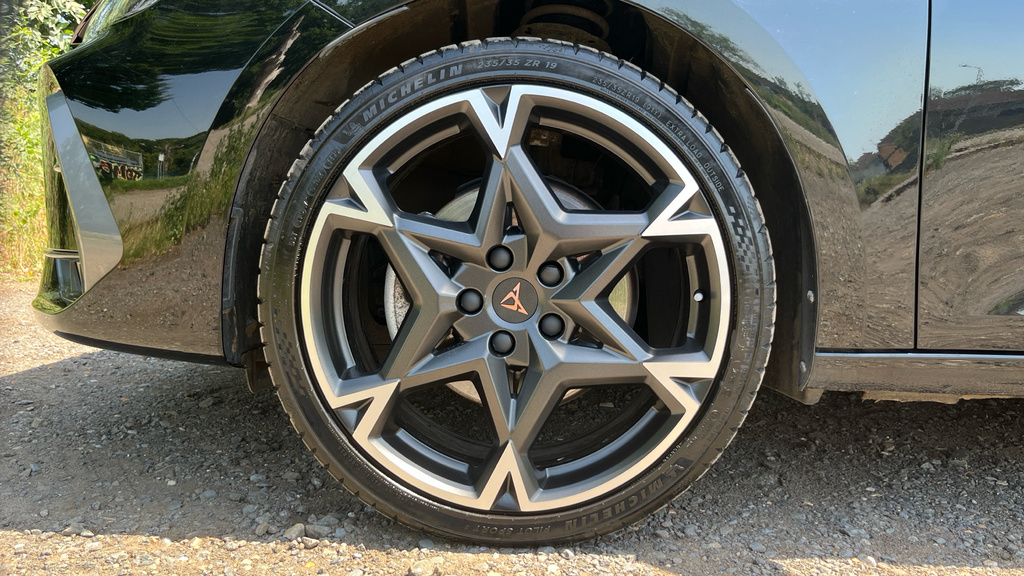 Cupra Leon Leon 1.5 Etsi 150 V2 Dsg KW25XEA Black #5