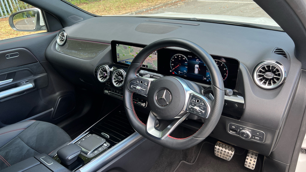Mercedes-Benz GLA Class Gla 200 Amg Line Premium KP23NYR White #3