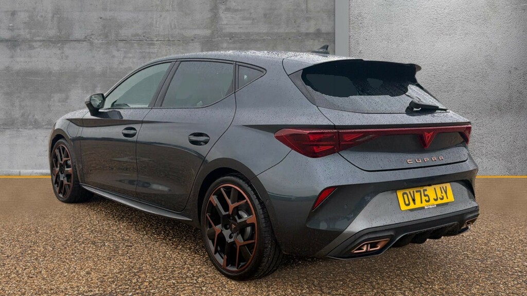 Cupra Leon Leon 1.5 Ehybrid 272 Vz3 Dsg Grey #3