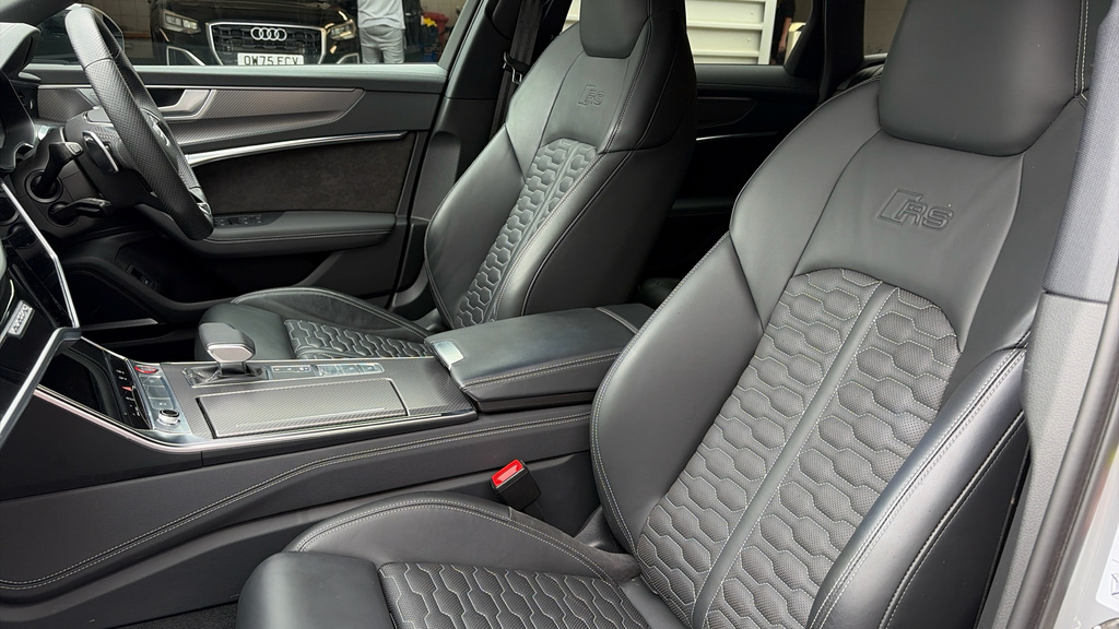 Audi RS6 Black #17