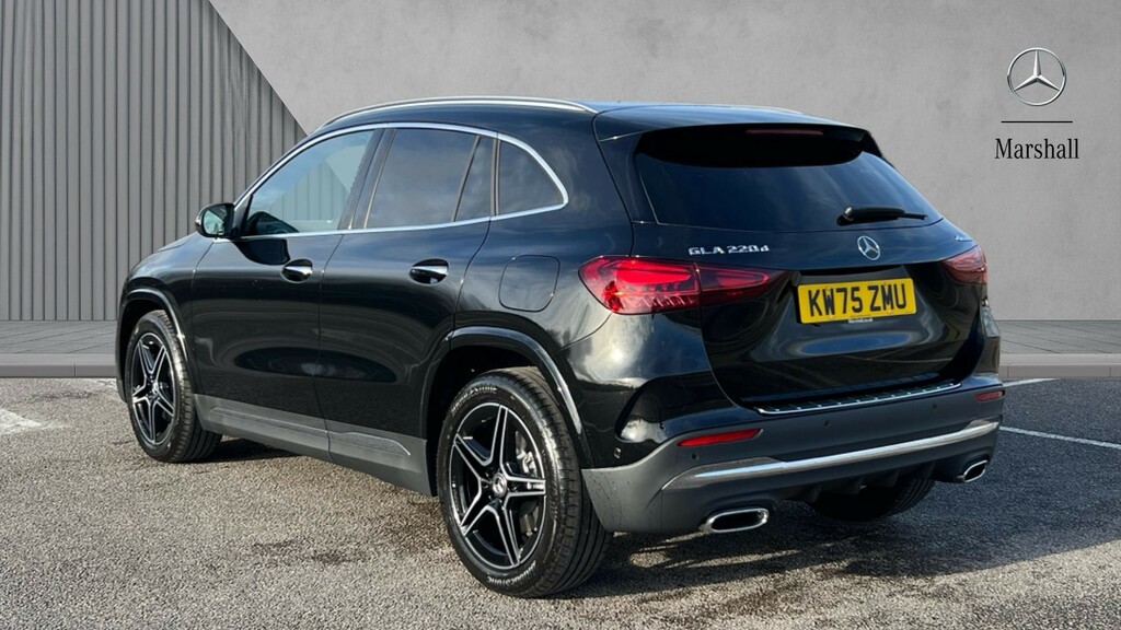 Mercedes-Benz GLA Class Gla 220D 4Matic Amg Line Executive KW75ZMU Black #2