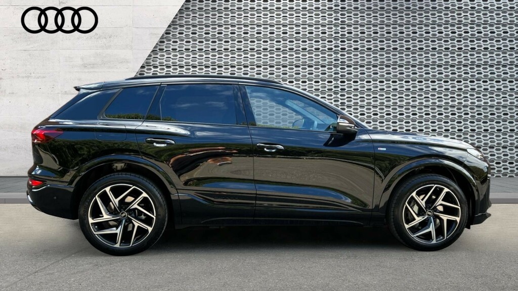 Audi Q6 E-Tron Audi Q6 Suv Black Edition E-tron Performance 225,0 WH26KGF Black #4