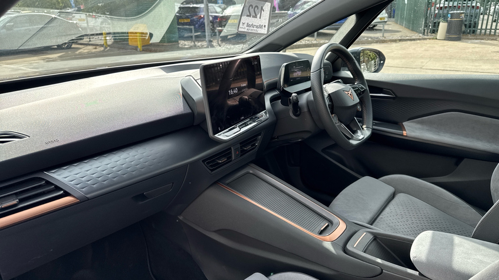 Cupra Born Born 170Kw E-boost V3 59Kwh KW75YPK Silver #2