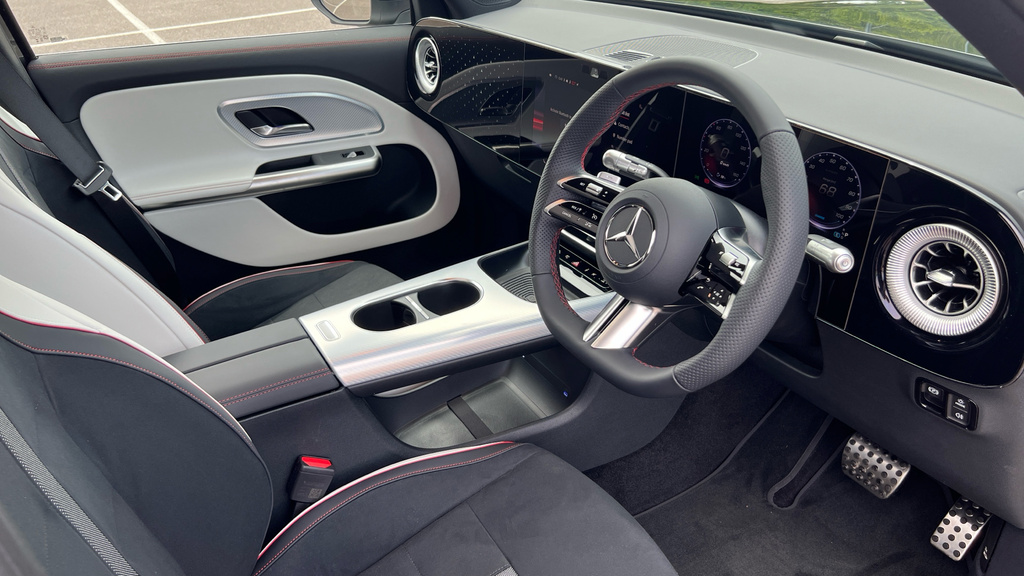 Mercedes-Benz GLB Class Glb 250 Amg Line Executive HX26NVS Black #3