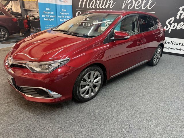 Toyota Auris 1.2 Vvt-i Excel Euro Red #2