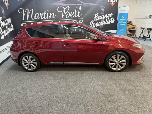 Toyota Auris 1.2 Vvt-i Excel Euro Red #4