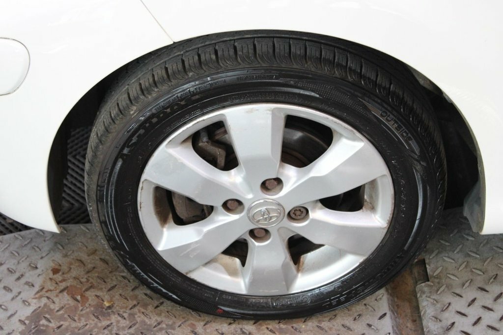 Toyota Aygo 1L Go White #6