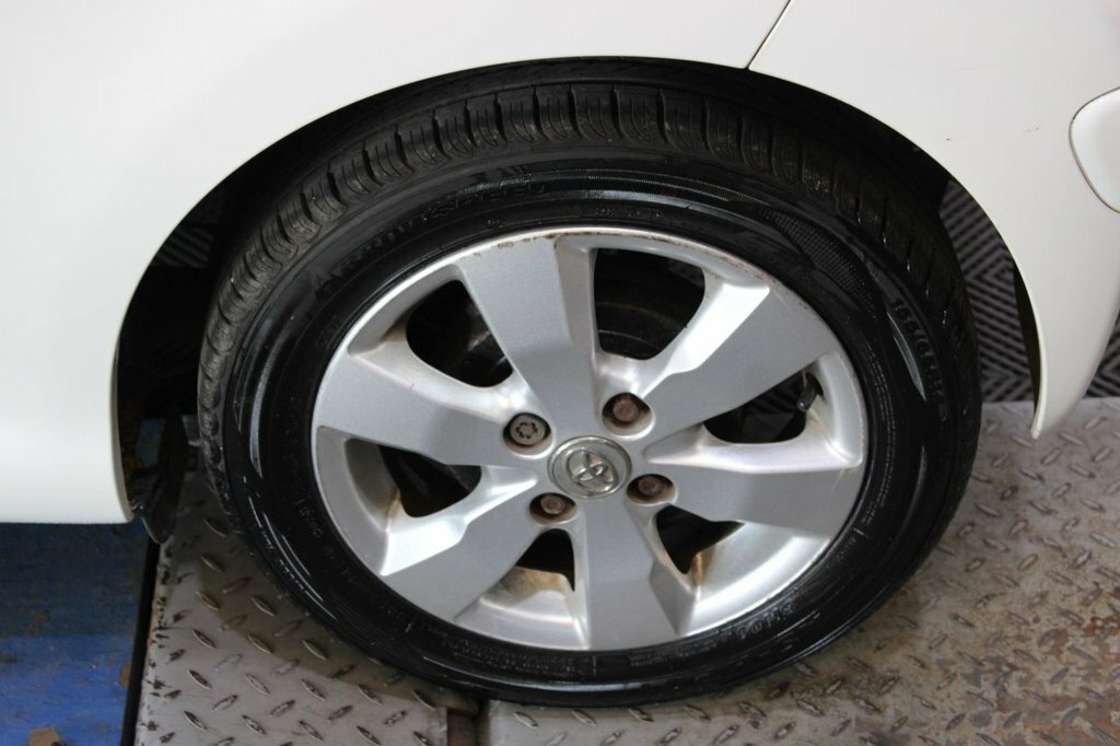 Toyota Aygo 1.0 Vvt-i Go 67 Bhp White #7