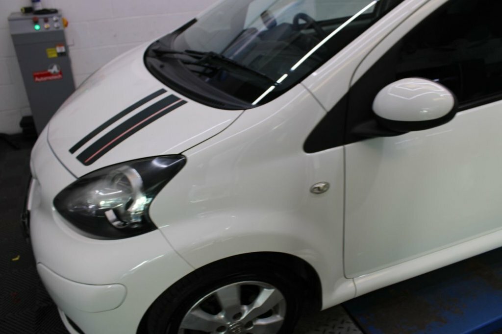 Toyota Aygo 1.0 Vvt-i Go 67 Bhp White #31