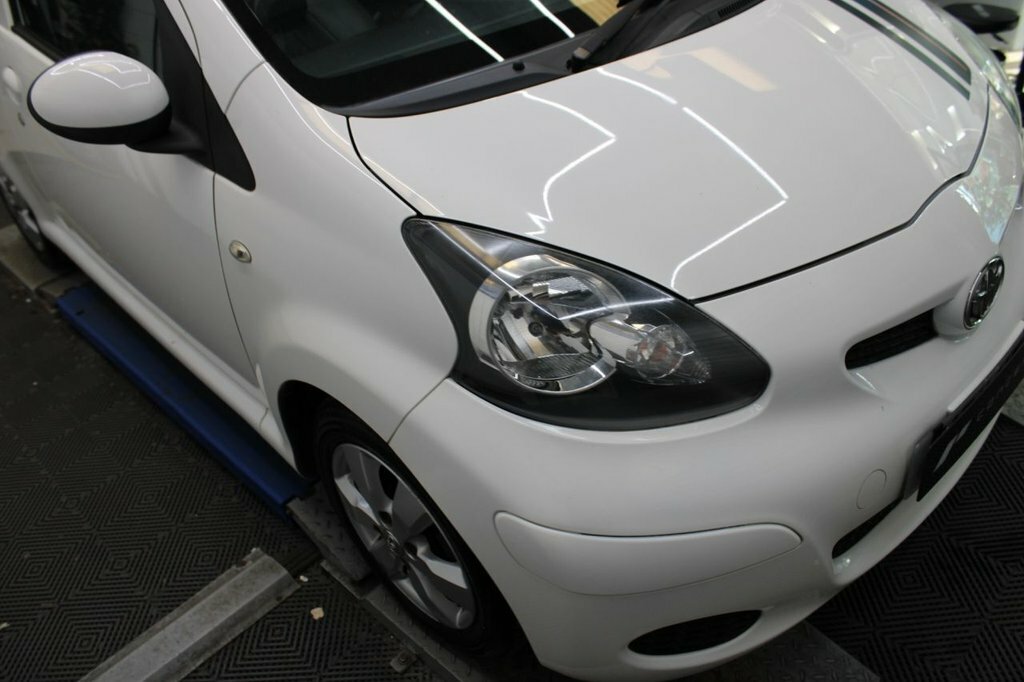 Toyota Aygo 1.0 Vvt-i Go 67 Bhp White #28