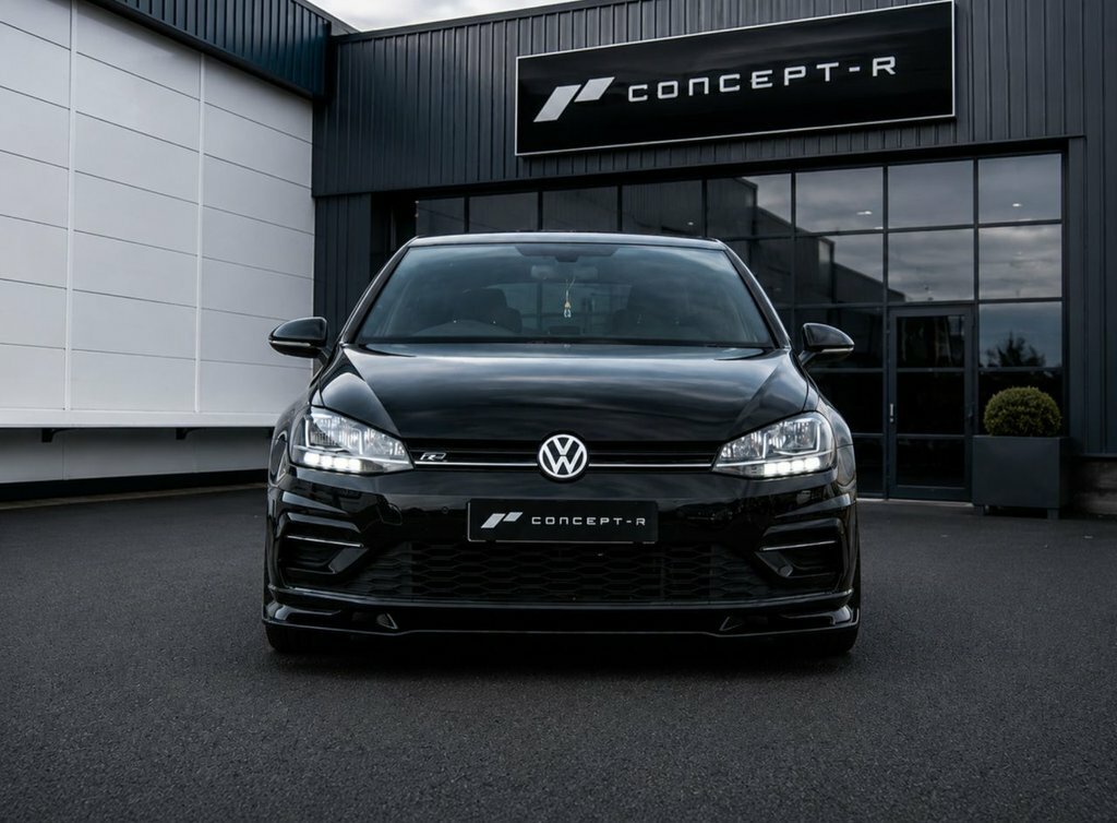 Volkswagen Golf 1.5L R-line Black #4