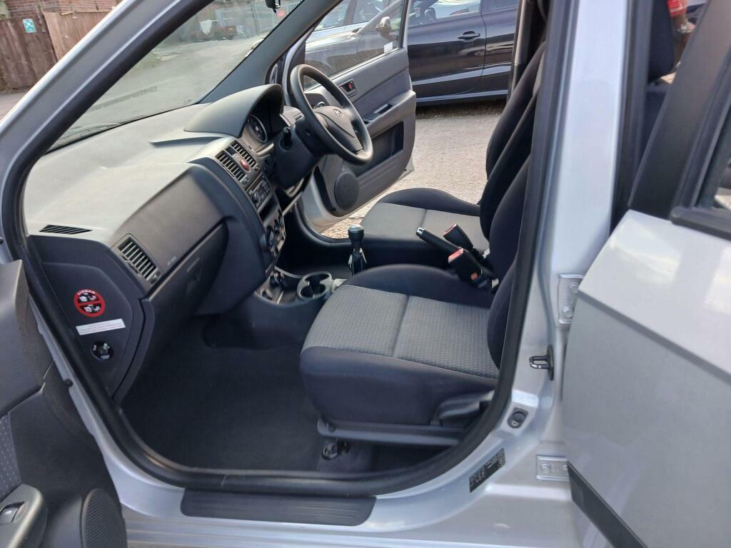 Hyundai Getz 1.4 Cdx Hatchback 141 Gkm, 95 Red #33