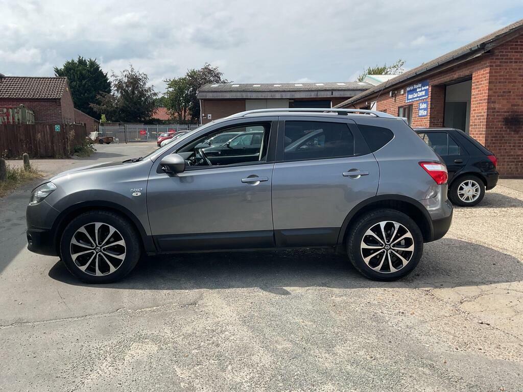 Nissan Qashqai Hatchback Dci Black #12