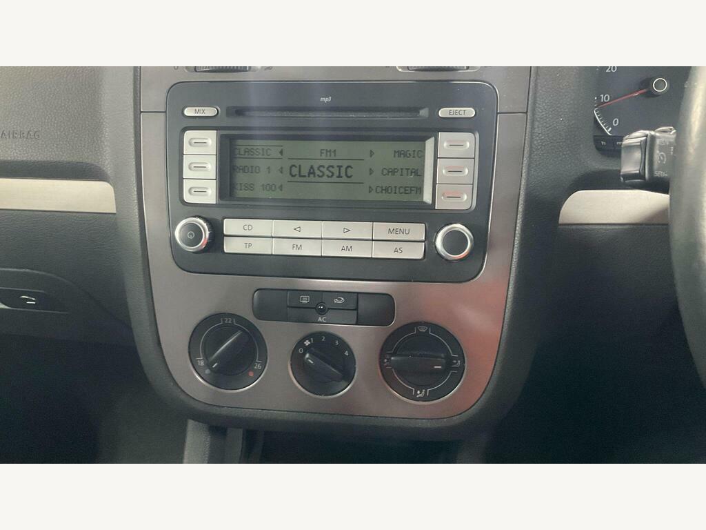 Volkswagen Golf 1.4 Tsi Match Dsg Black #3