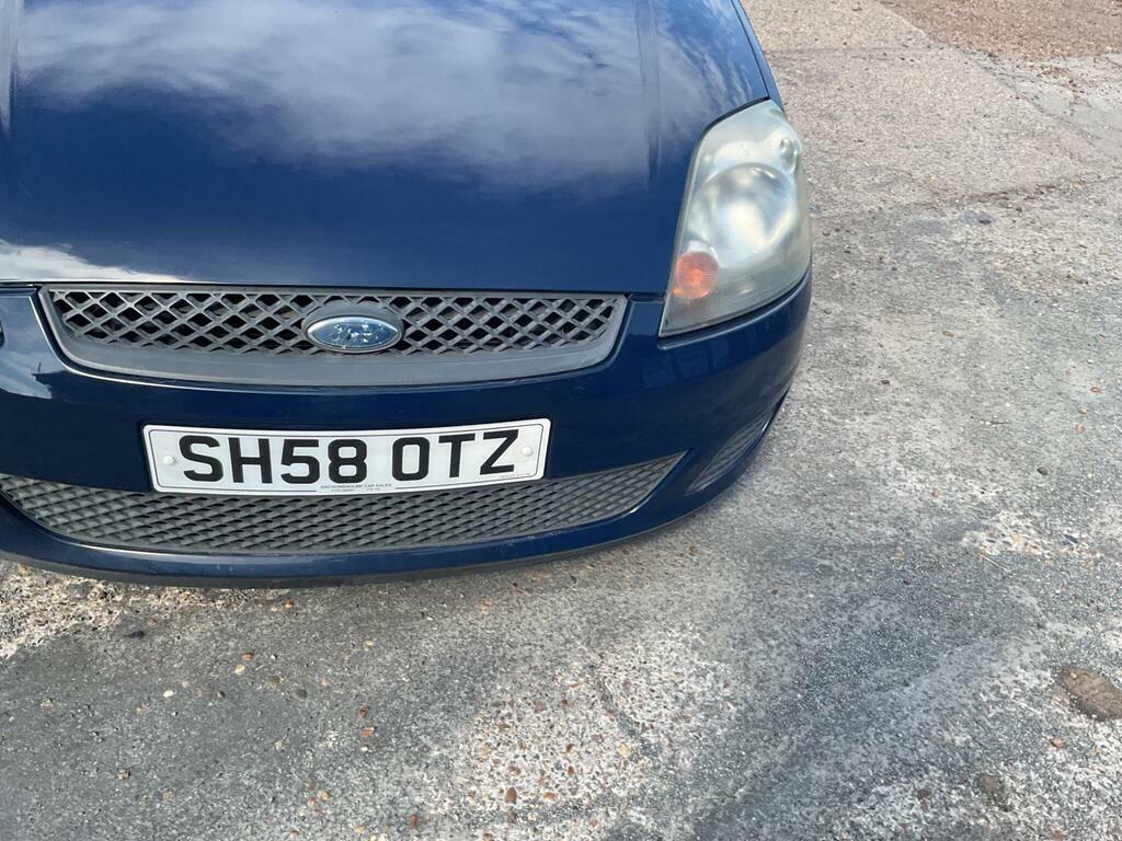 Ford Fiesta 1.4 Ghia Hatchback 147 G Km 79 Silver #30