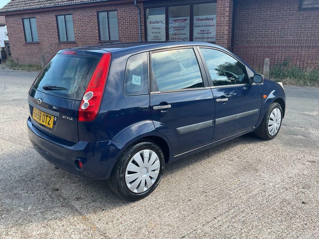 Ford Fiesta 1.4 Ghia Hatchback 147 G Km 79 Silver #9