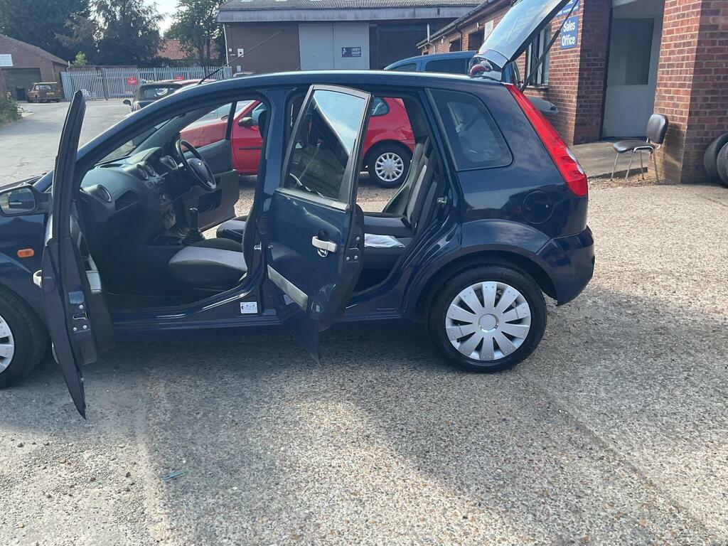 Ford Fiesta 1.4 Ghia Hatchback 147 G Km 79 Silver #55