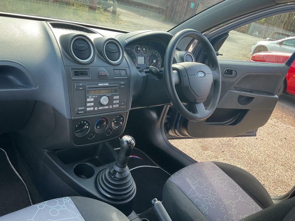 Ford Fiesta 1.4 Ghia Hatchback 147 G Km 79 Silver #58