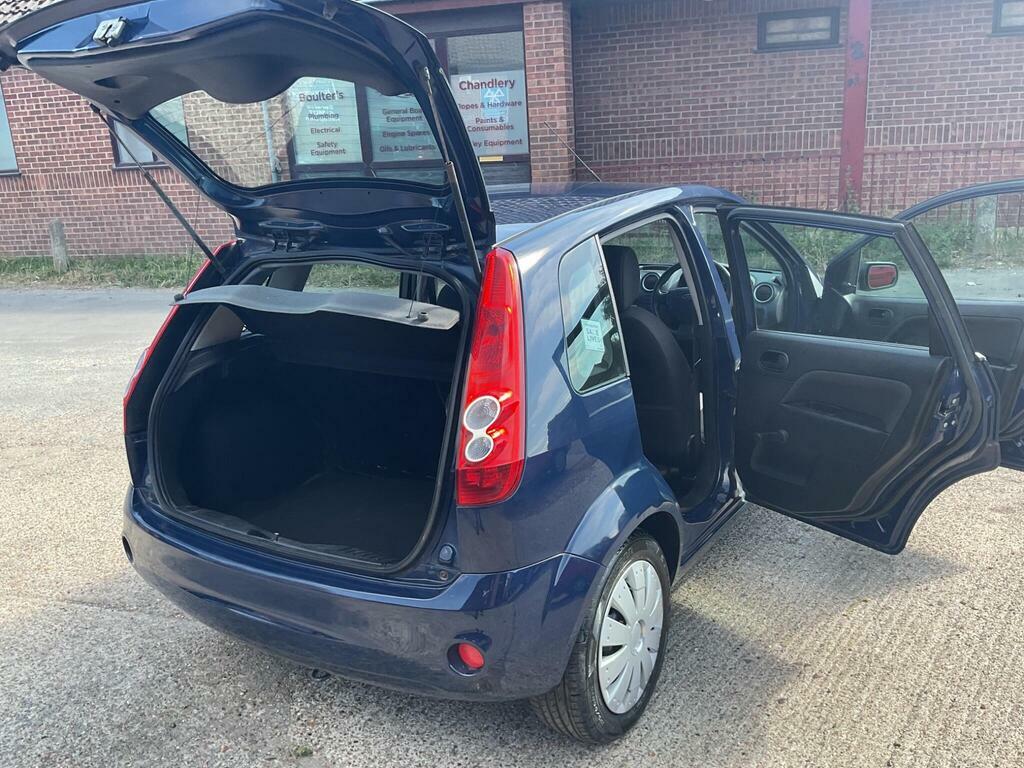 Ford Fiesta 1.4 Ghia Hatchback 147 G Km 79 Silver #57