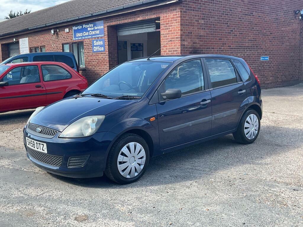 Ford Fiesta 1.4 Ghia Hatchback 147 G Km 79 Silver #1